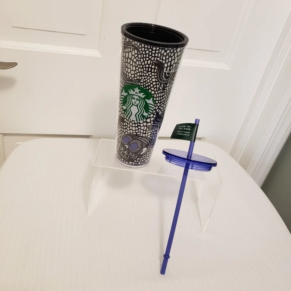 NWT Starbucks Exclusive Limited Edition Halloween 2020 Glow In The Dark Skull